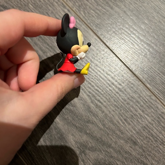 Excited sitting minnie mouse vinyl - Picture 3 of 4